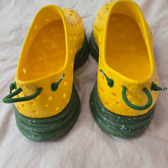 Walmart Kids Aqua Sock Wave Water Shoes - Waterproof, Slip  Slip on Water Shoes Sz 12-New